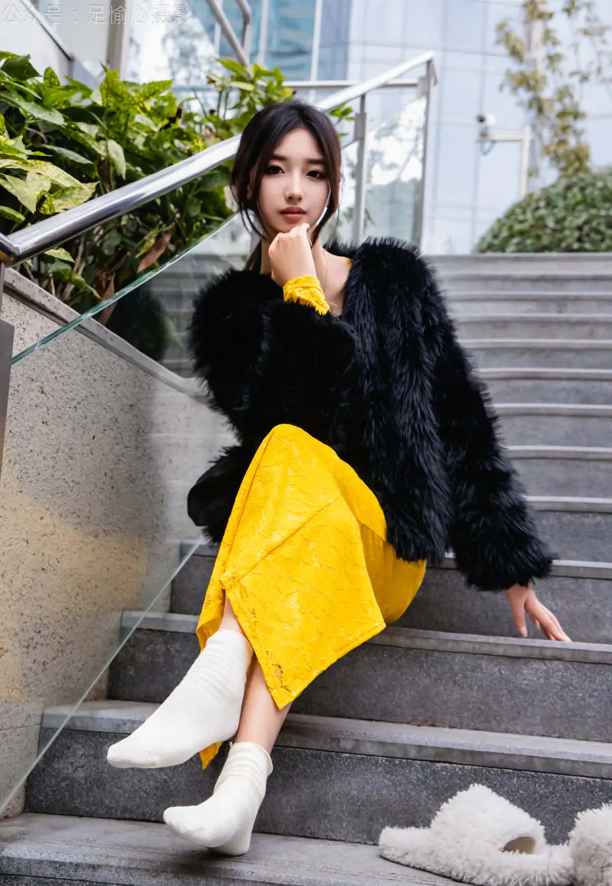 HM[腿足系]《足愉心摄影》又挖到宝！JK制服、小皮鞋、黑色丝袜、打底裤 —— 足愉心摄影 全套写真图片包合集16期[持续更新]