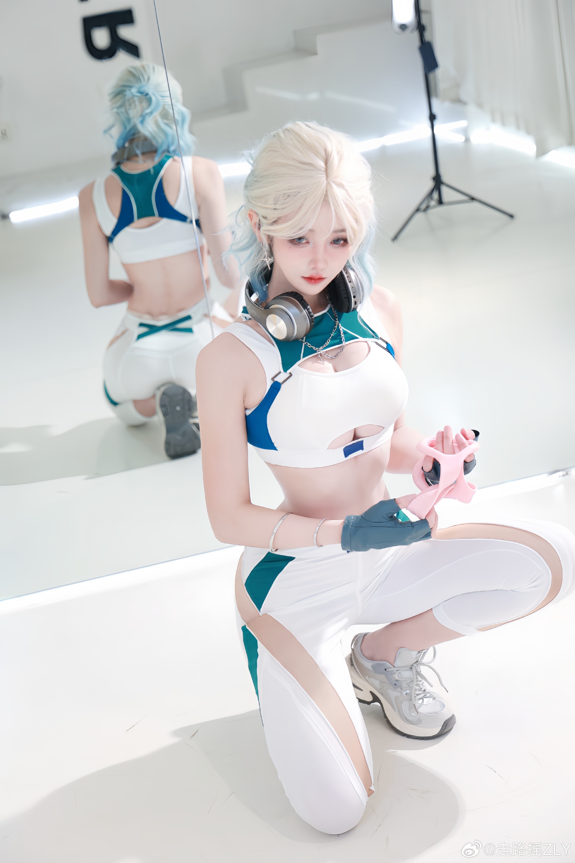 S[COS系] 走路摇ZLY 跟着我的节奏一起摇阿瑶 舞动青春 活力无限