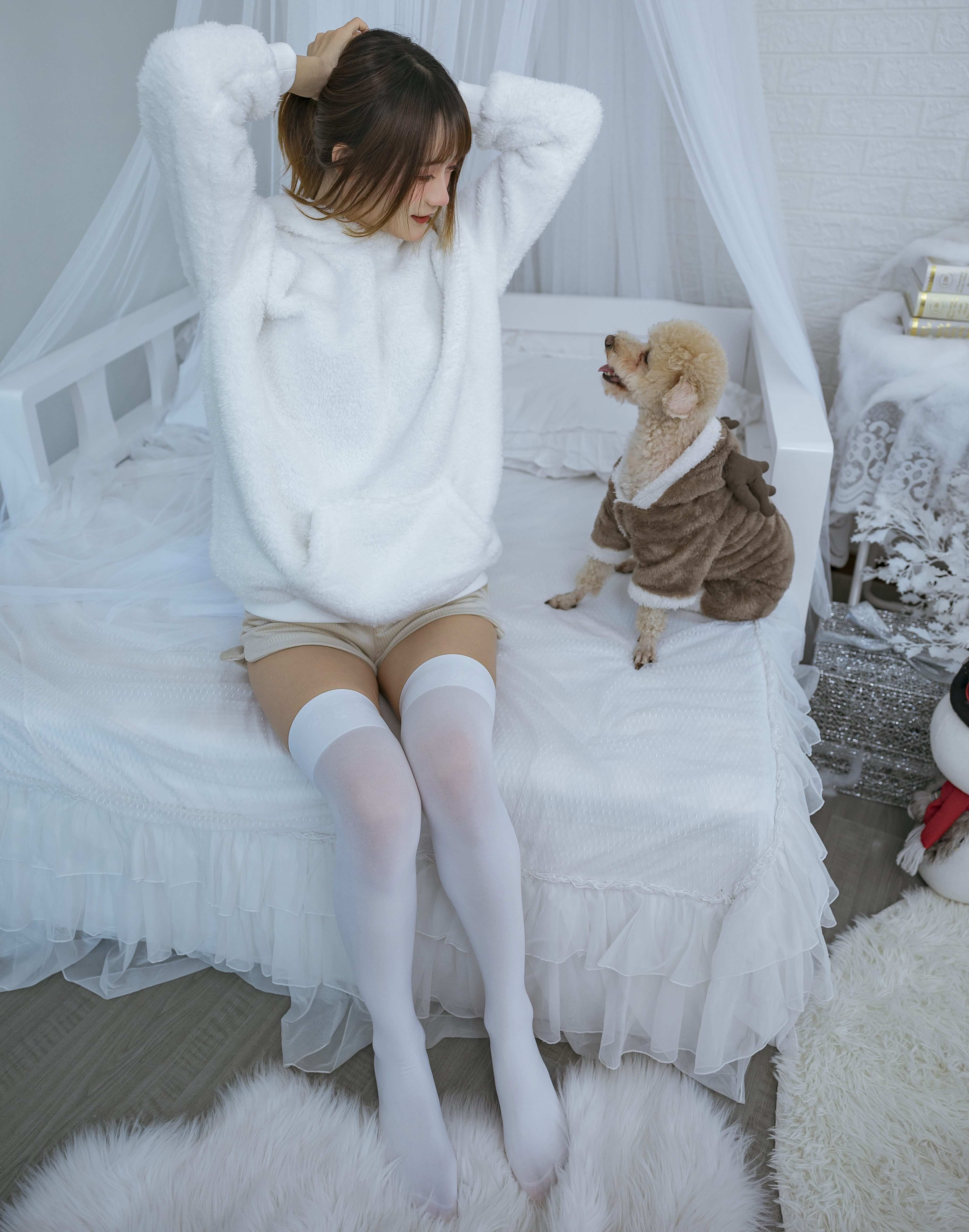 H[COS系] 救命！这个 Coser 太会了！兔子 Zzz 不吃胡萝卜：萌系能甜化心，飒起来直接封神 ！兔子 Zzz 不吃胡萝卜COSPLAY写真图片合集 [157套][持续更新]