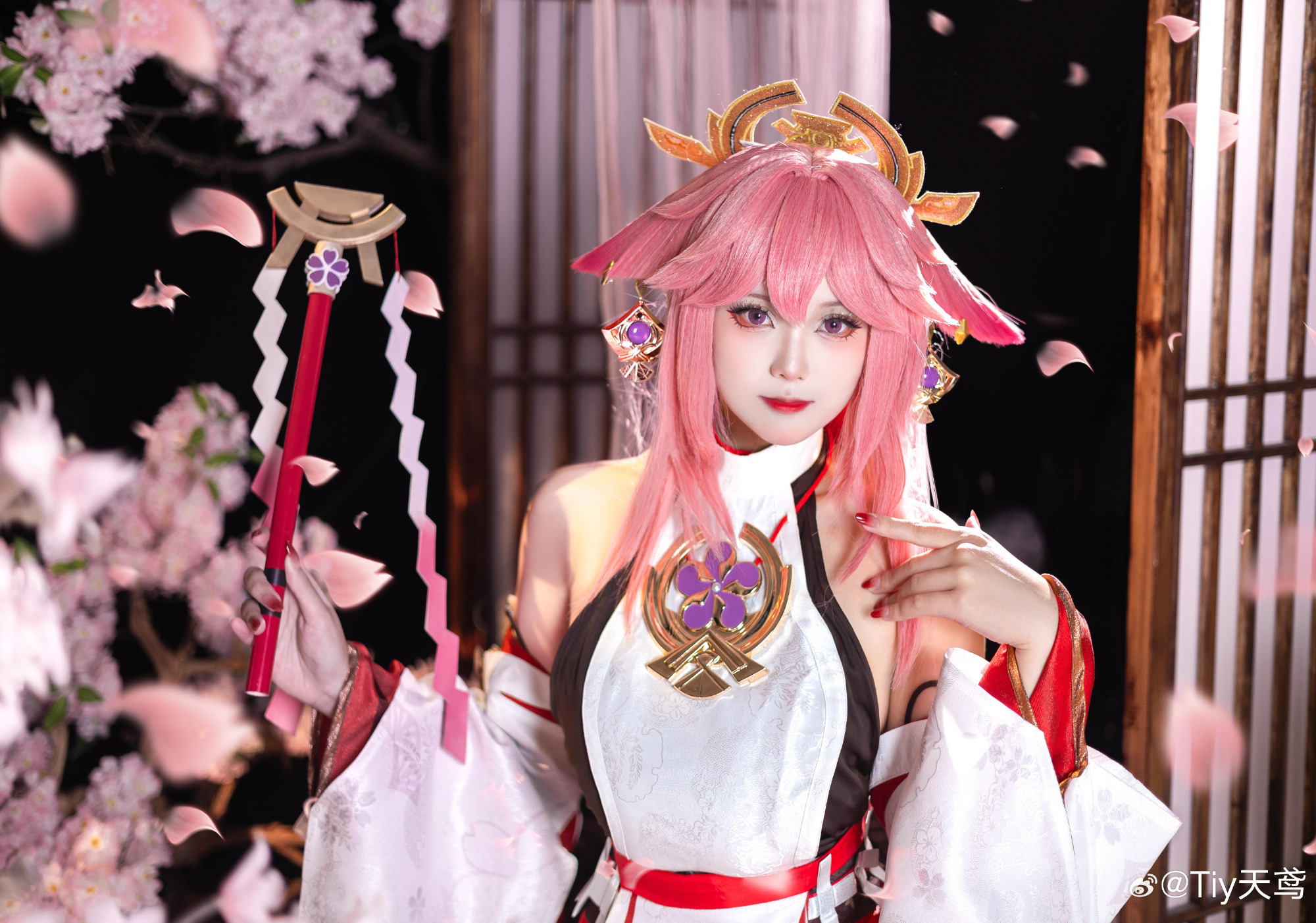 S[COS系]  Tiy天鸢 COSPLAY 与我而言，不变也是一种美好，啊呀，可尘世哪是如此不变之物。 原神 八重神子