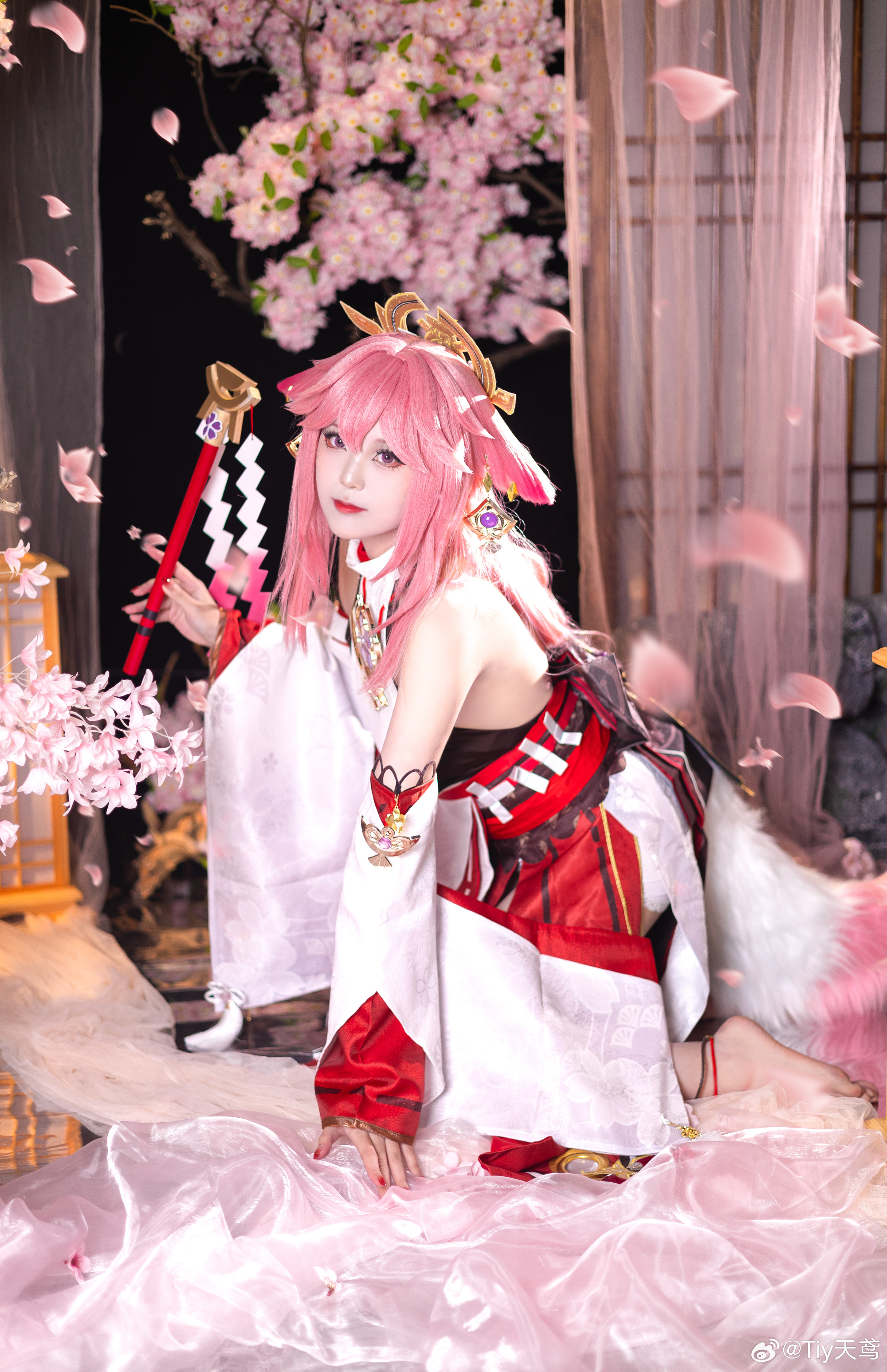 S[COS系]  Tiy天鸢 COSPLAY 与我而言，不变也是一种美好，啊呀，可尘世哪是如此不变之物。 原神 八重神子