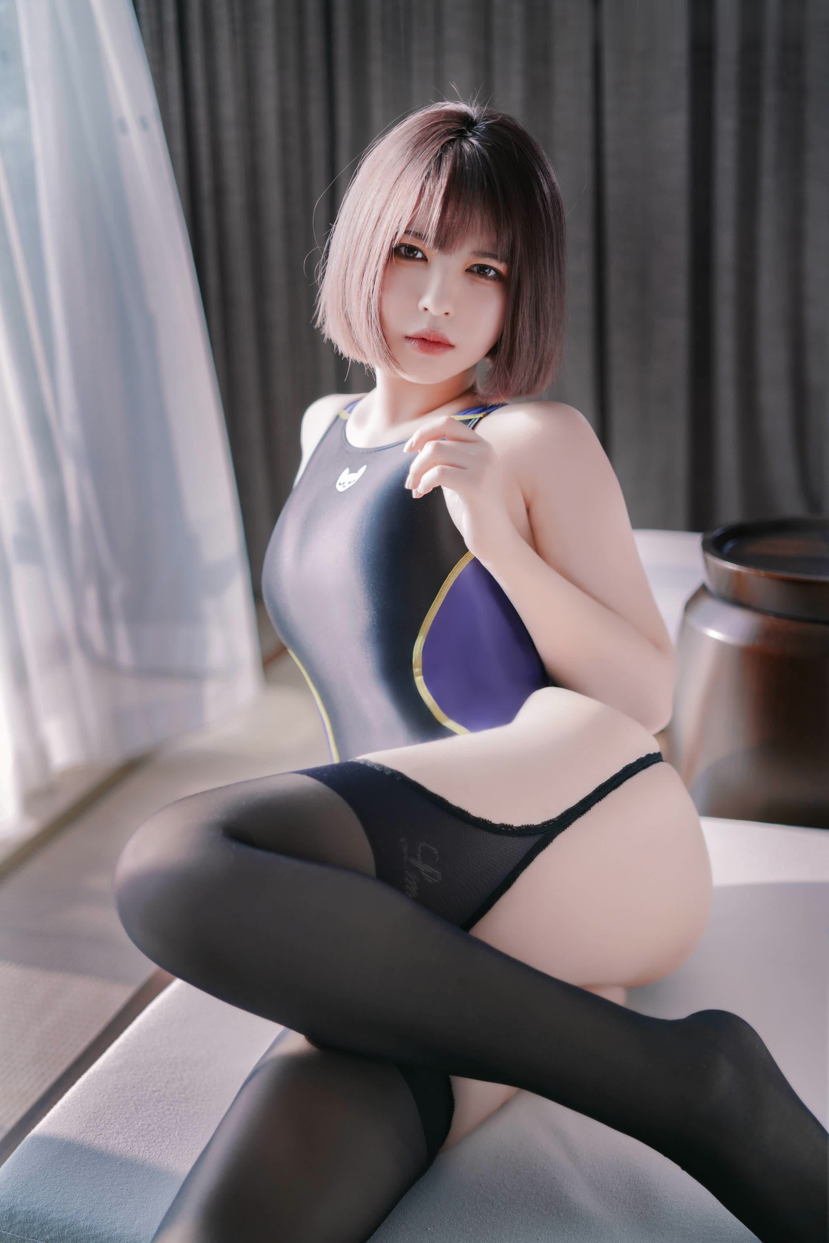 S[COS系] 半半子cos正片  競泳水着を着た彼女 泳衣女孩 半半子cosplay 27P