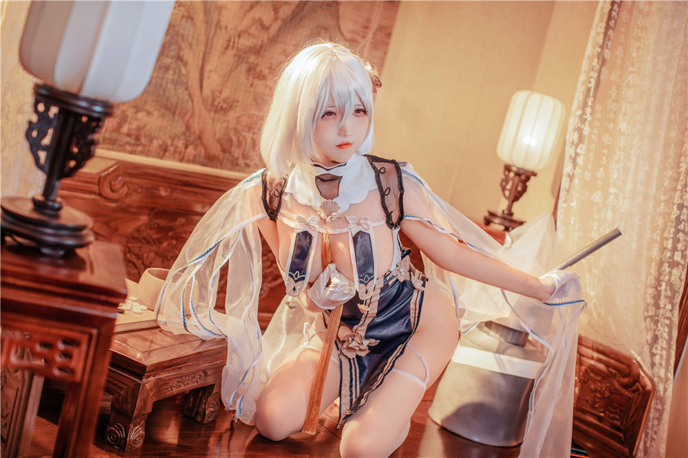 H[COS系] 阿薰kaOri 护士 多情的天使 碧蓝航线 格奈森瑙 等等 COSPLAY 写真图片包合集[53套][持续更新]