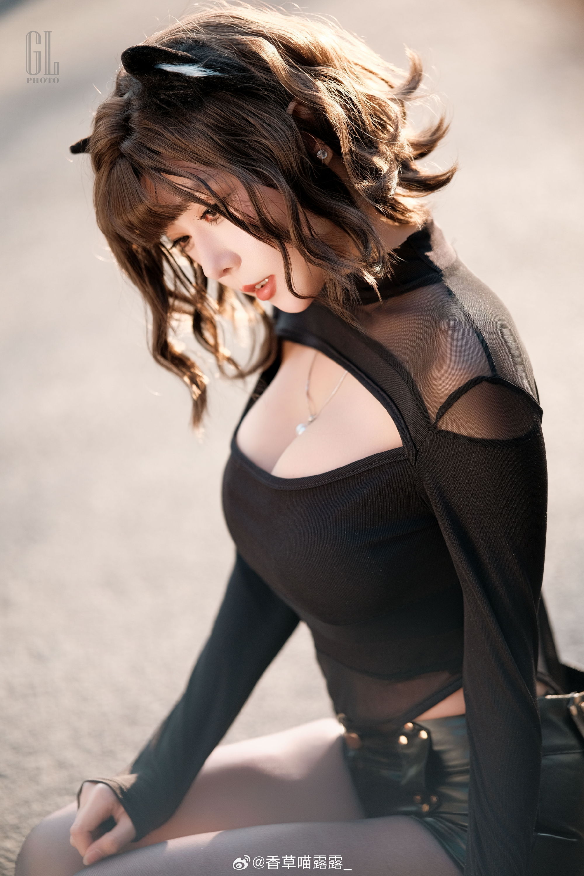 S[COS系] 火辣写真 姐就是冬天里的一把火  香草喵露露_ 御姐范 写真欣赏