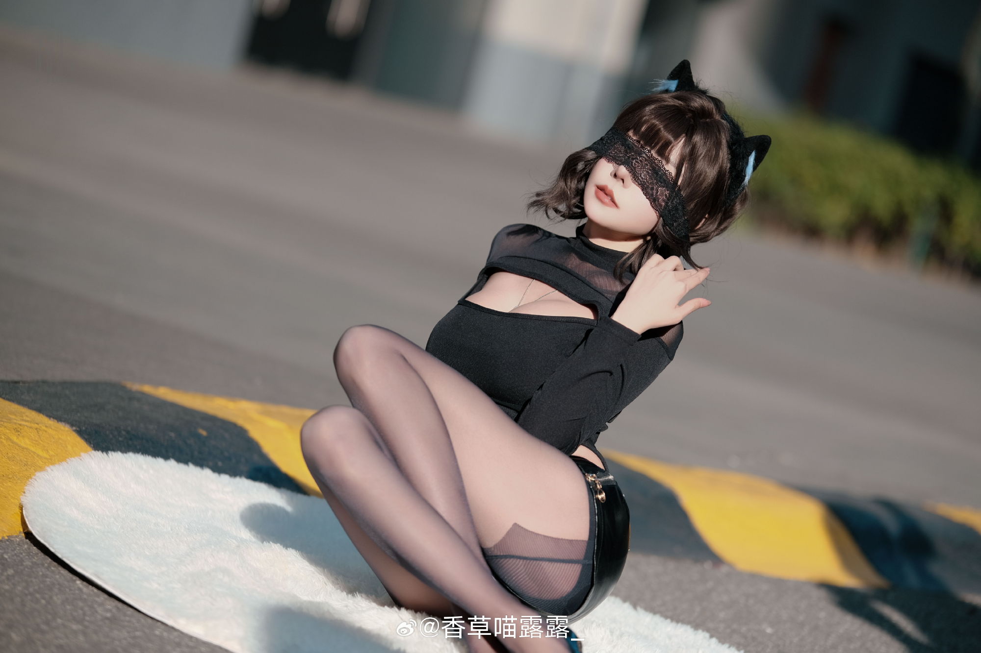 S[COS系] 火辣写真 姐就是冬天里的一把火  香草喵露露_ 御姐范 写真欣赏