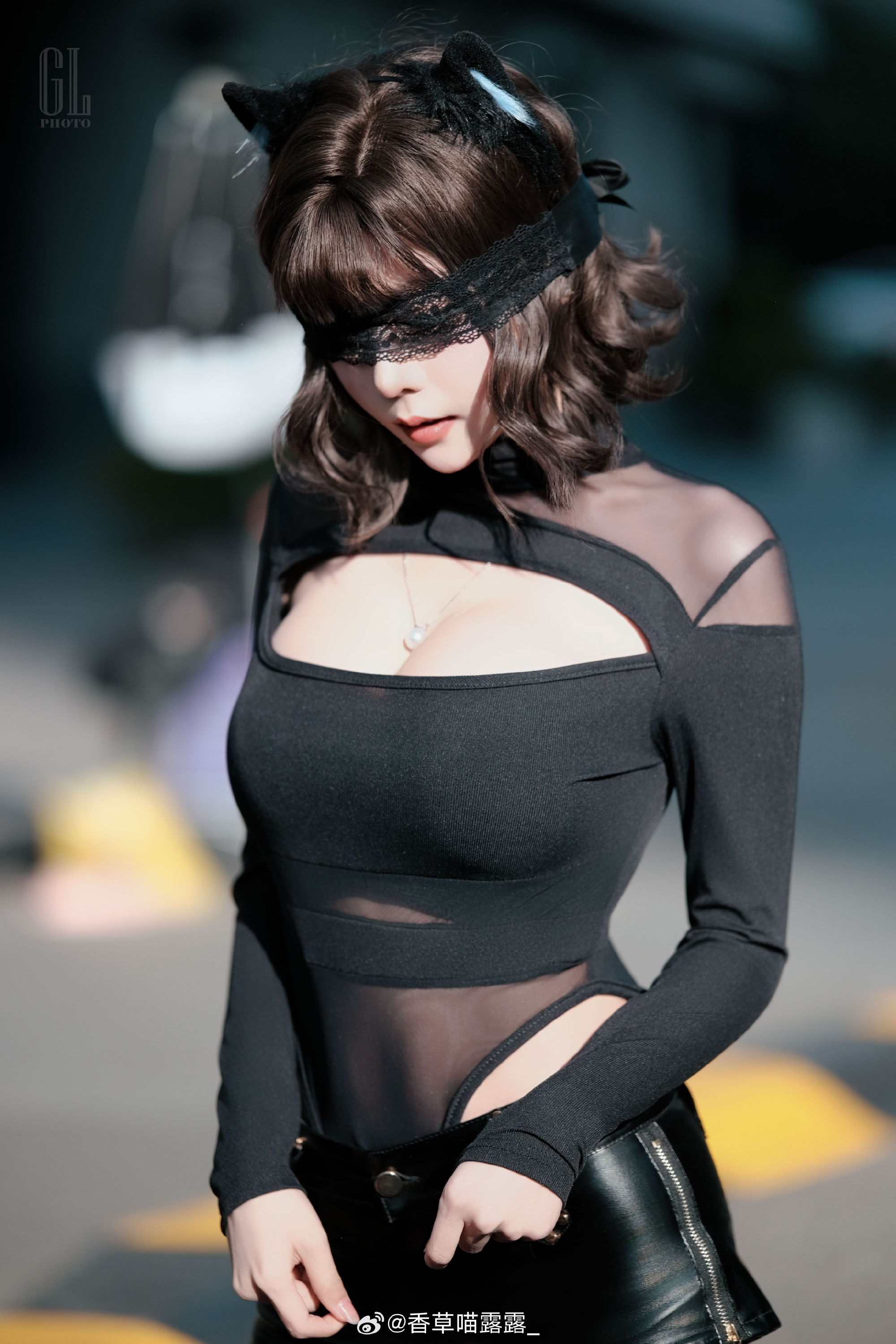 S[COS系] 火辣写真 姐就是冬天里的一把火  香草喵露露_ 御姐范 写真欣赏