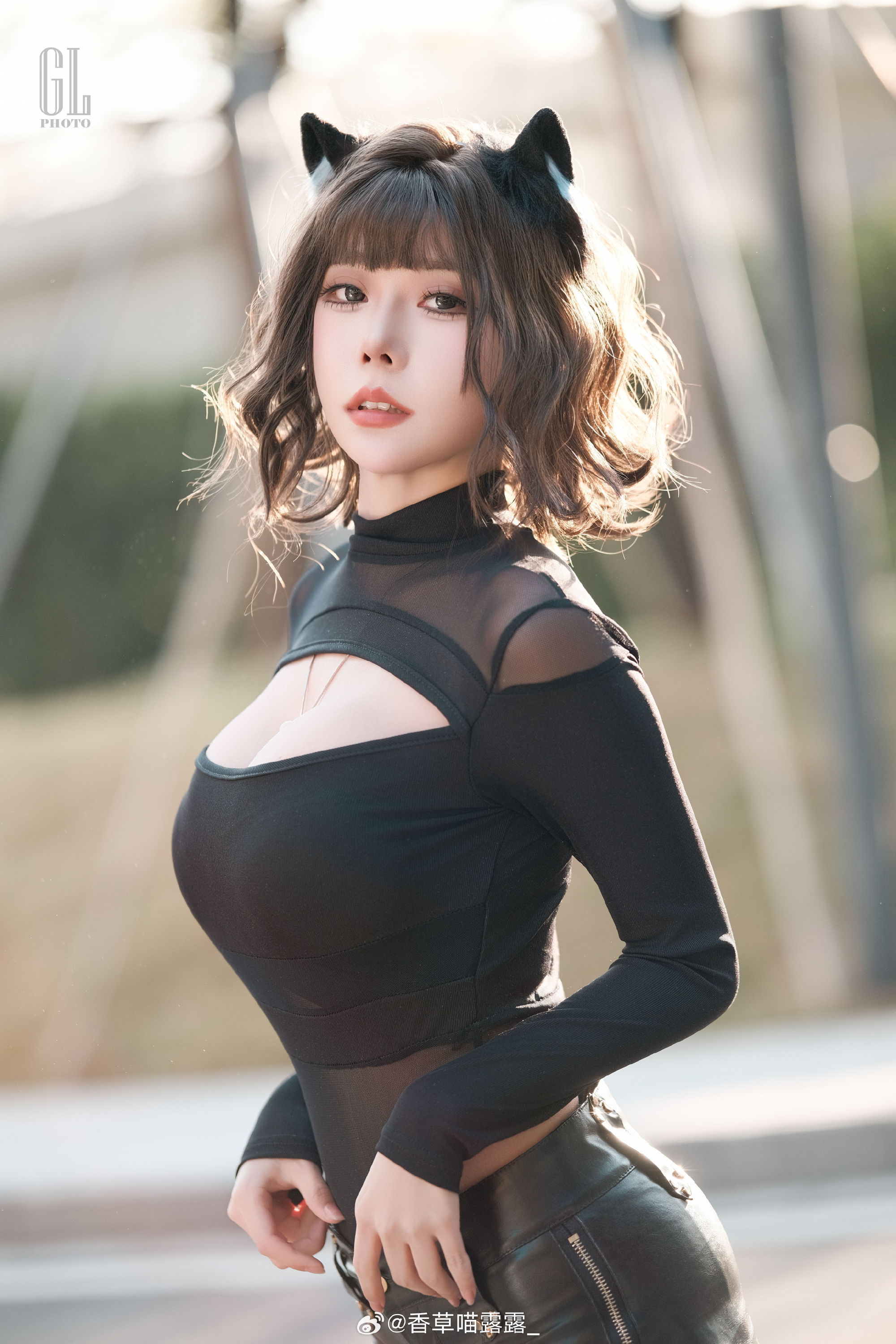 S[COS系] 火辣写真 姐就是冬天里的一把火  香草喵露露_ 御姐范 写真欣赏