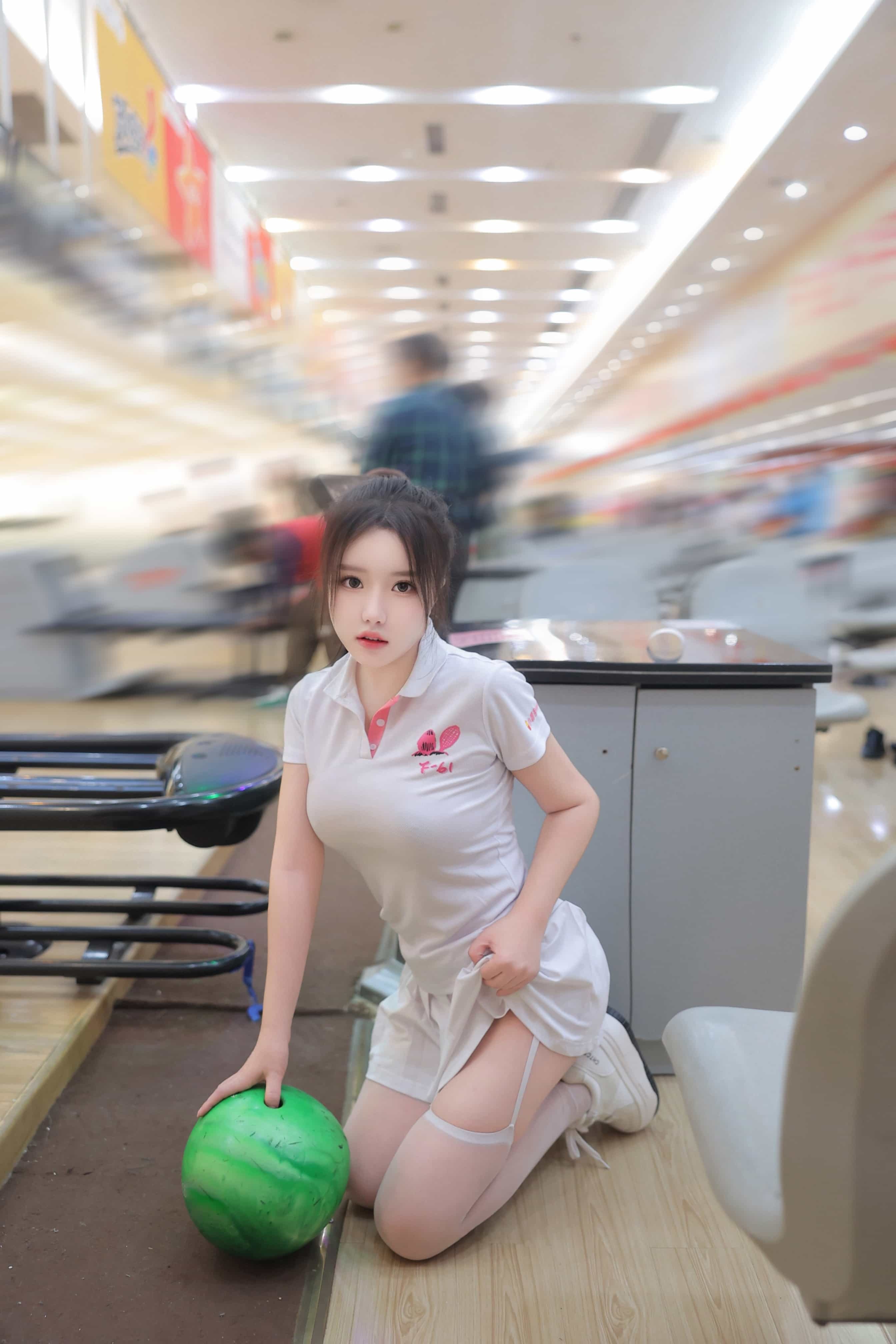 S[COS系] 小薯条nienie – 内部私购-你说的 保龄球妹妹是这样的吗