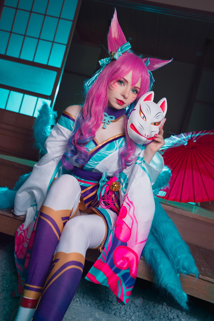 H[COS系] 爱尔兰 Peach milky: 爆火！爱尔兰萝莉COSER Peach milky，凭颜值圈粉百万，原神芭芭拉神还原COSPLAy 写真作品合集[35套][持续更新]