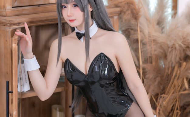 H[COS系] 焖焖碳 萝莉系 COSER ：38万粉丝追捧的元气次元少女 ！焖焖碳  多 COSPLAY 写真图片包合集[51套][持续更新]