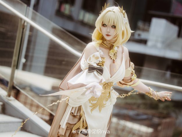 S[COS系] 酒酿促织nya COSPLAY 织者抚弄金丝，连缀命运。 崩坏：星穹铁道 阿格莱雅