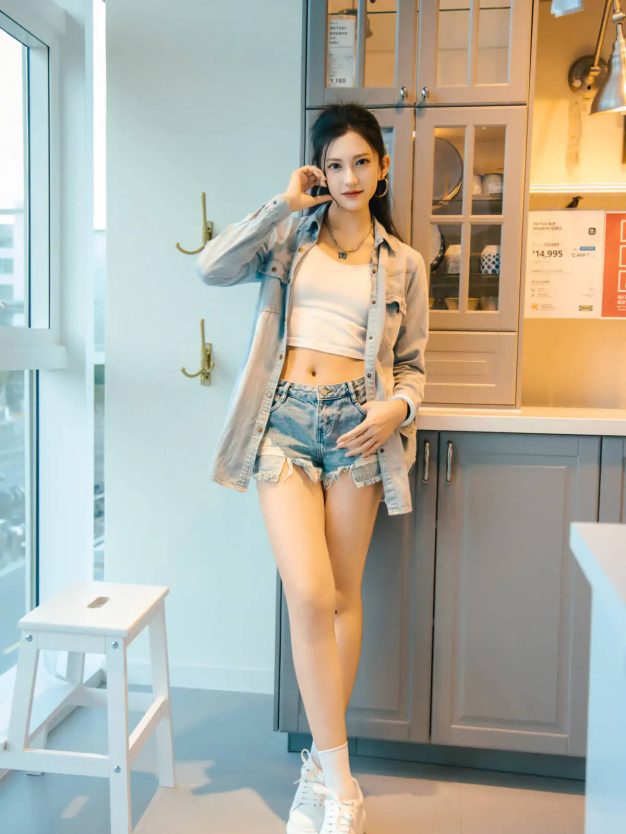 HM[腿足系]《足愉心摄影》又挖到宝！JK制服、小皮鞋、黑色丝袜、打底裤 —— 足愉心摄影 全套写真图片包合集16期[持续更新]