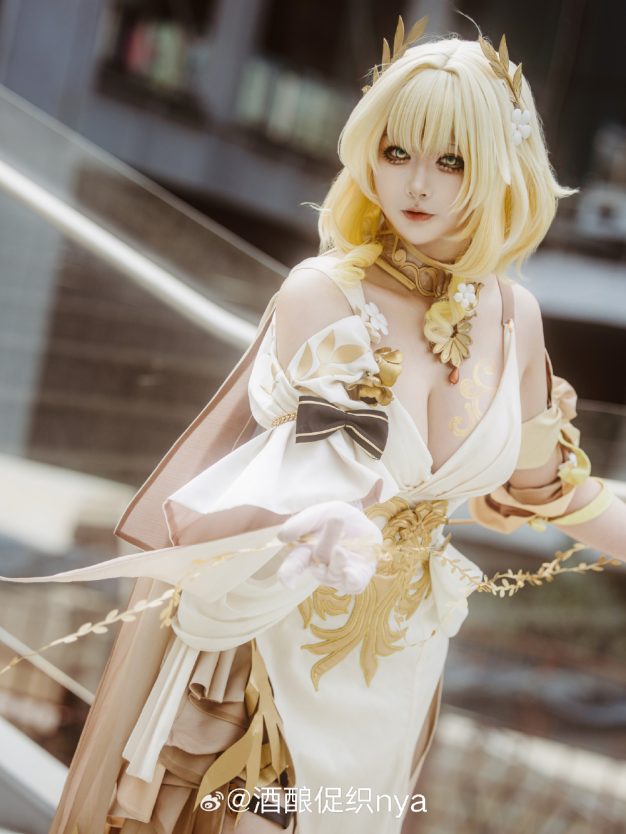 S[COS系] 酒酿促织nya COSPLAY 织者抚弄金丝，连缀命运。 崩坏：星穹铁道 阿格莱雅