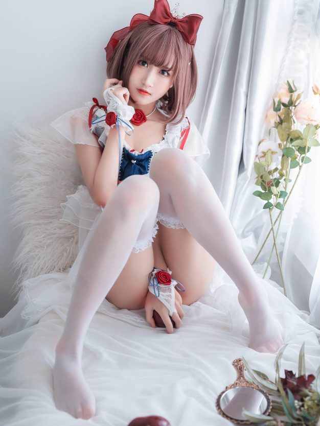 H[COS系] 三度_69：二次元界的百变女神，萌宠与COS的双重魅力! 三度_69 COSPLAY写真图片包合集[93套][持续更新]