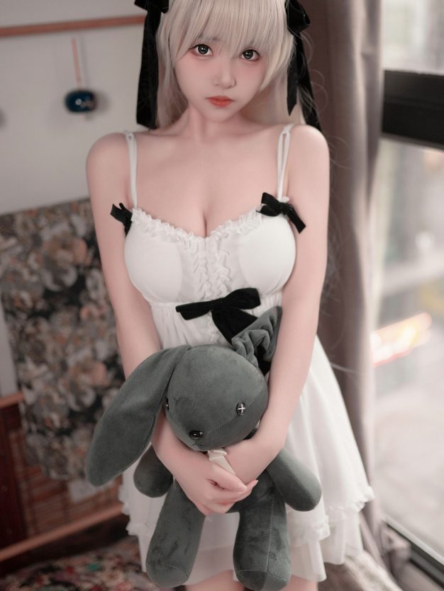 MH[COS系] Money冷冷（凛酱呀冷冷）酒吞童子 吉他少女  辉夜姬OL制服 透明OL 眼镜娘 COSPLAY写真图片包合集[49套][持续更新]