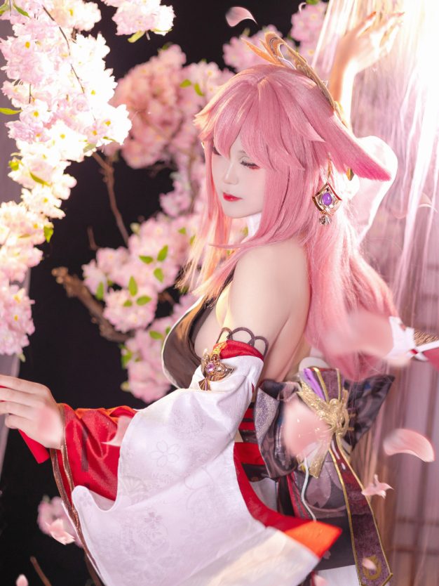 S[COS系]  Tiy天鸢 COSPLAY 与我而言，不变也是一种美好，啊呀，可尘世哪是如此不变之物。 原神 八重神子