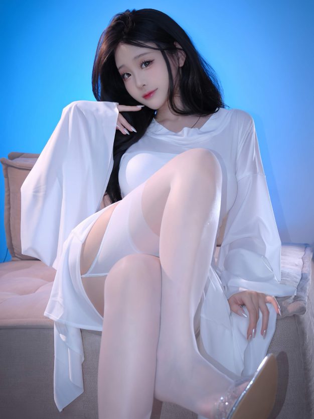 H[COS系] miko酱ww ：30万粉追更的甜系萌主！动漫博主miko酱，脸软眼亮好治愈 ！miko酱ww  COSPLAY写真作品合集[97套][持续更新]