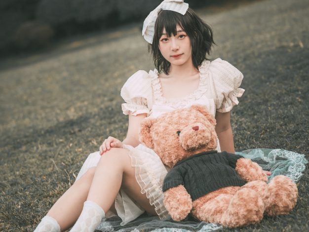 H[COS系] 四川Coser浅安安封神！兔女郎到修女，每套造型都戳在心巴上！COSPLAY浅安安_ 作品图片包合集[25套][持续更新]