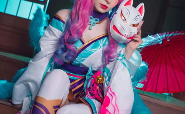 H[COS系] 爱尔兰 Peach milky: 爆火！爱尔兰萝莉COSER Peach milky，凭颜值圈粉百万，原神芭芭拉神还原COSPLAy 写真作品合集[35套][持续更新]