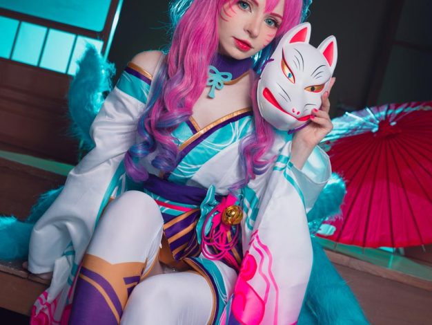 H[COS系] 爱尔兰 Peach milky: 爆火！爱尔兰萝莉COSER Peach milky，凭颜值圈粉百万，原神芭芭拉神还原COSPLAy 写真作品合集[35套][持续更新]